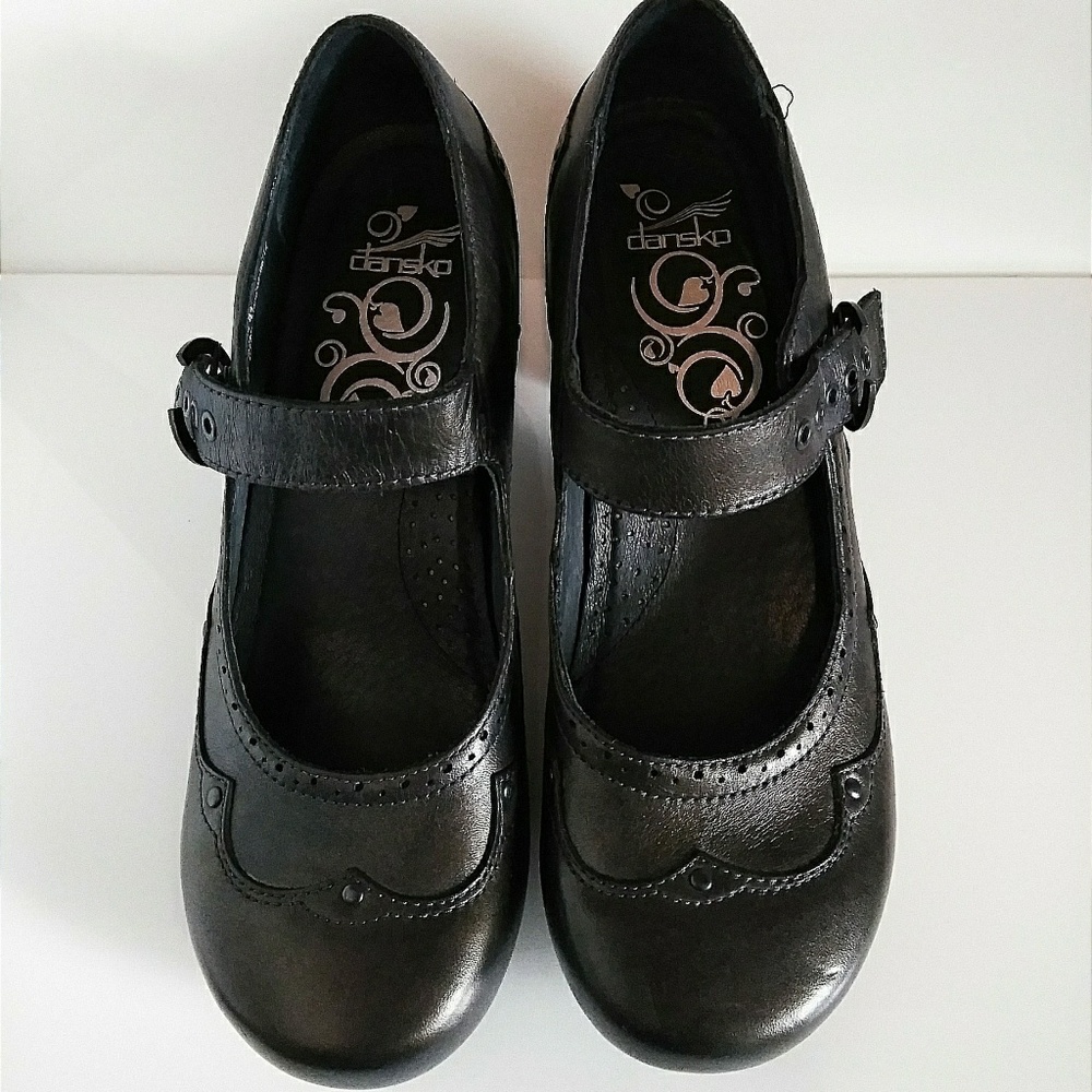 New! Dansko Mary Jane Heels